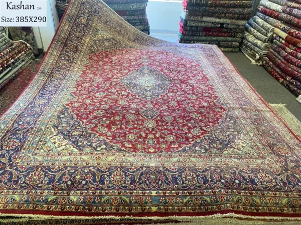 Pre loved Kashan