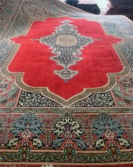 Tabriz rug